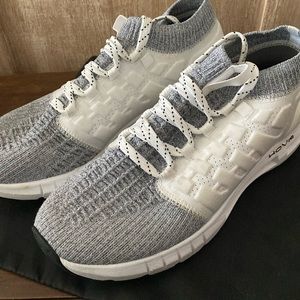 Under Armour Men's suze 10 HOVR Phantom Knit Shoe